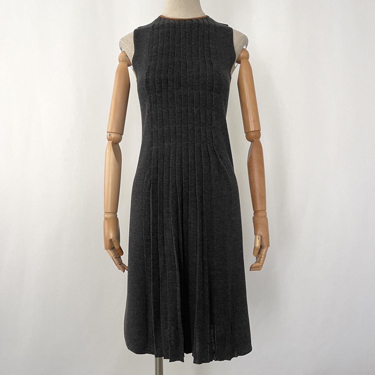 Tory Burch Vestiti: TORY BURCH Dress  – Nuovo (secondo la descrizione) da Emmen venduto da Avviivva_Com2023