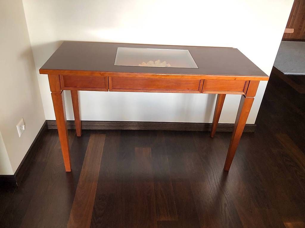 Scrivanie: Secrétaire / console / petit bureau – Usato da Montreux venduto da Gilles.Charlet