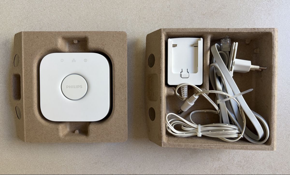 Philips Hubs & Switches: Philips Hue Bridge – D'occasion à Lausanne par dayvan