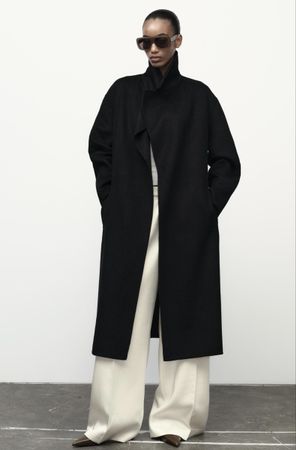 Eleganter schwarzer Wintermantel aus Wollmischung