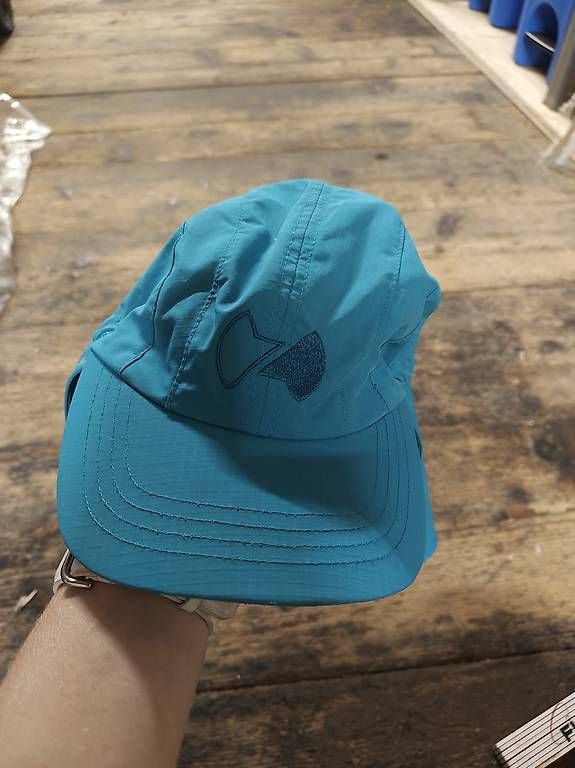 Altro abbigliamento per bambino: Sonnenhut mit Nackenschutz  – Usato da Flawil venduto da minggeli83 2
