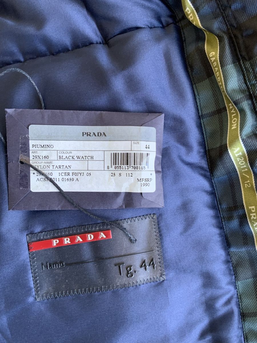 Prada Jacken: Prada Down Jacket – Neu und originalverpackt aus Dübendorf von S1973E 3