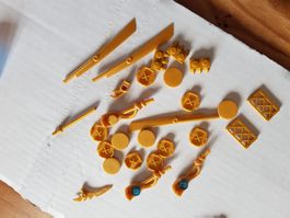 Lego Teilelot goldener Spezialteile