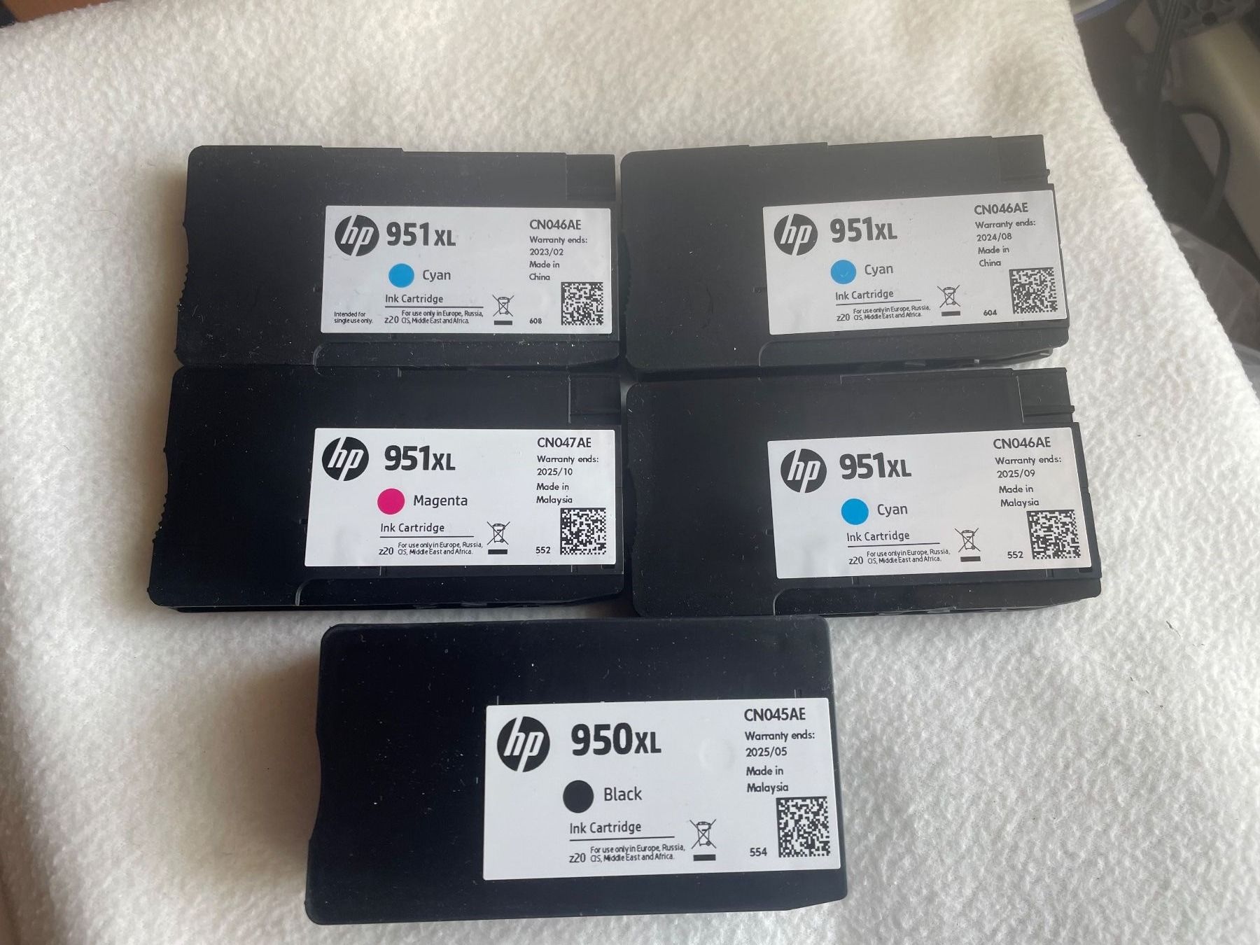 Hewlett Packard Cartucce per stampanti & toner: Cartouches HP XL. – Nuovo e nell'imballaggio originale da Leytron venduto da ACLEONARD01