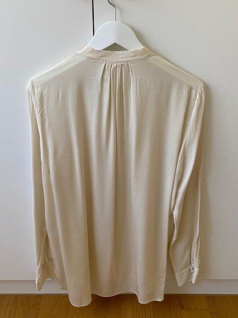 Blusen: Seidenbluse ab CHF 1,- – Gebraucht aus Adligenswil von Propylon 4