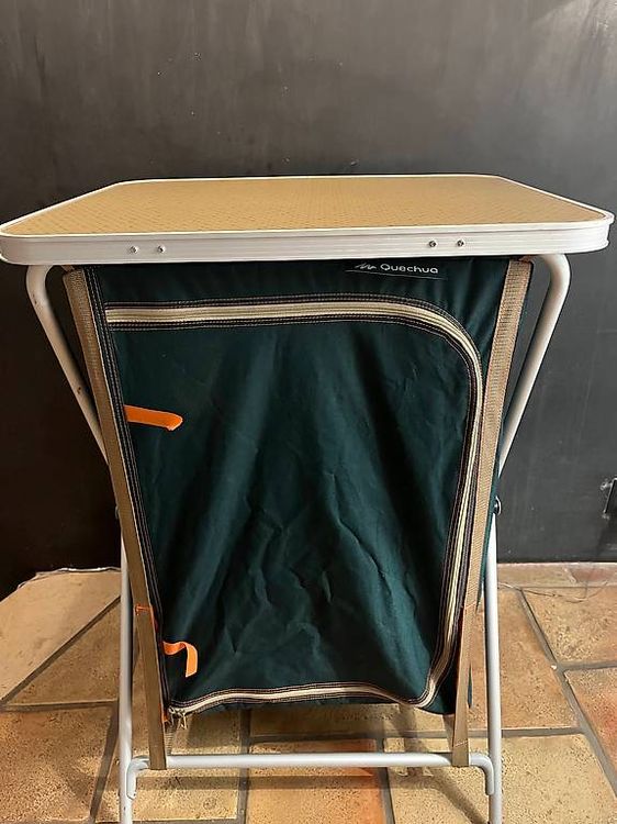 Komplettküchen: Meuble de camping pliable Quechua – Gebraucht aus Ferreyres von Alex_Andro