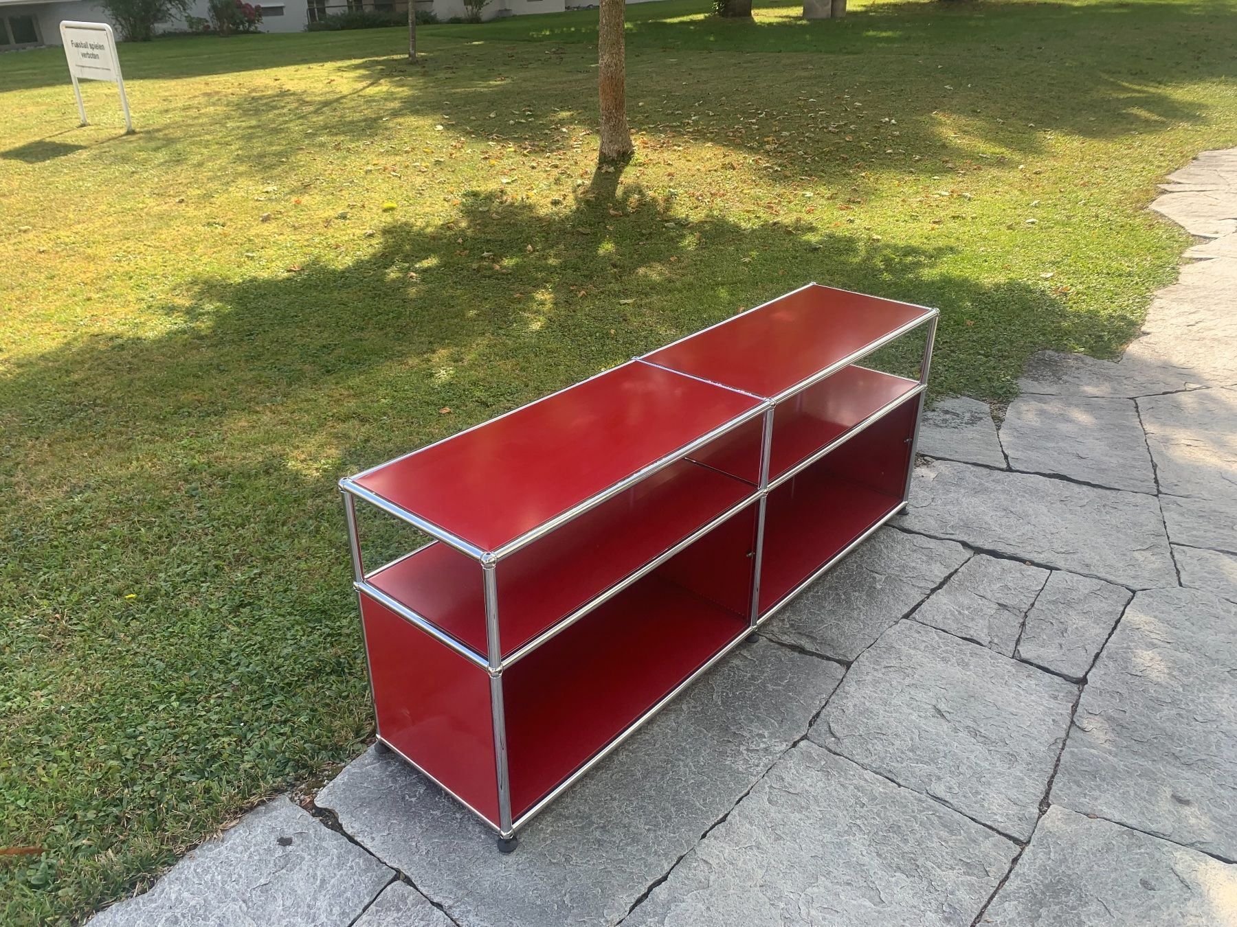 Kommoden: USM TV Lowboard Rot Lieferung Gratis – Gebraucht aus Thun von Thuno6 4