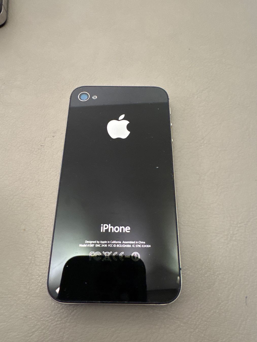 Apple Telefoni cellulari / Smartphones: iPhone 4 / 4s – Difettoso da Adliswil venduto da Busys 1