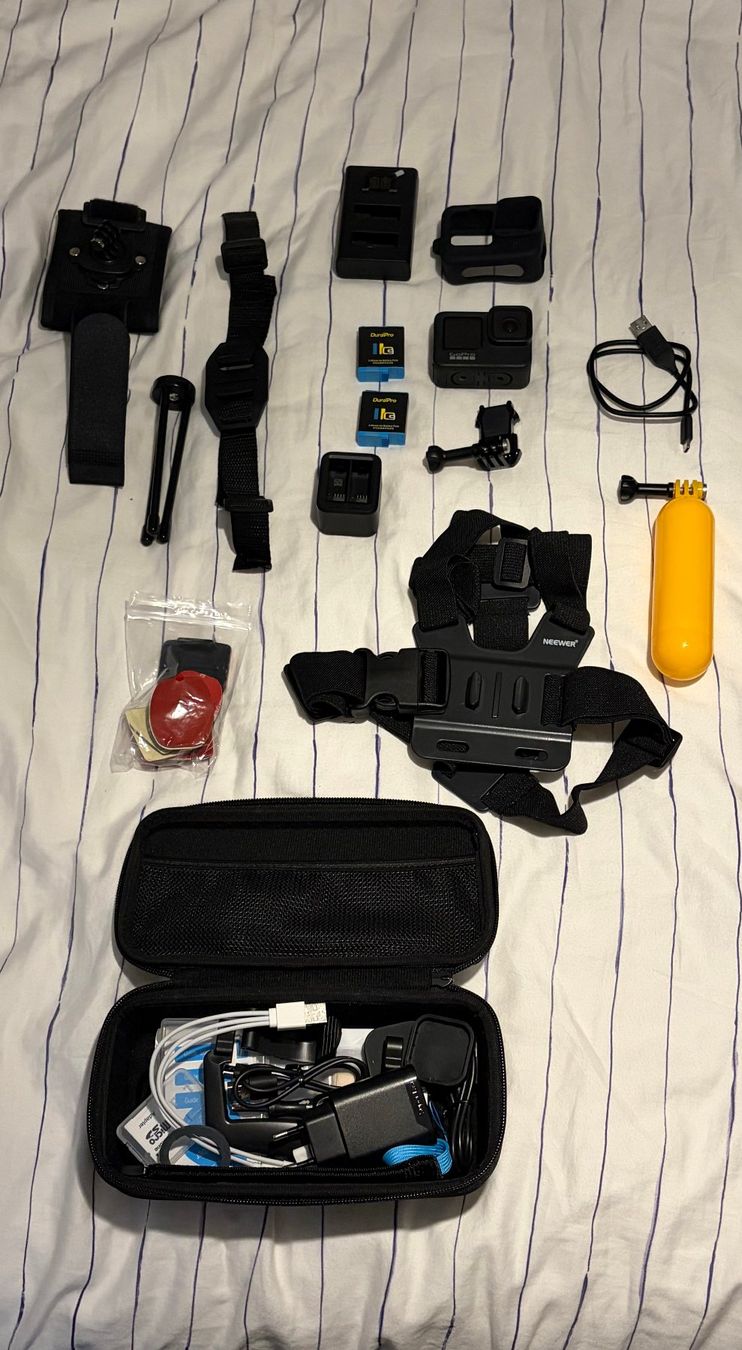 Gopro Action Cam: GoPro HERO9 Black + Accessoires – Gebraucht aus Savièse von nil_7tv6