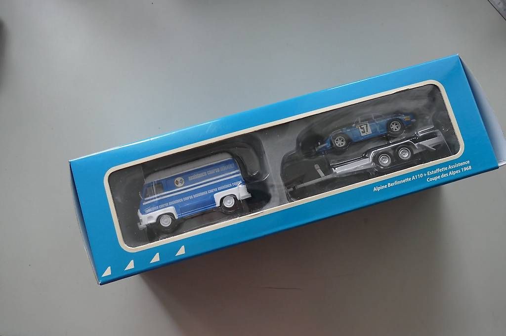 IXO Modellini d'auto: Renault Estafette Assistance mit Alpine Berlinnette A110 IXO – Usato da Zäziwil venduto da R1135