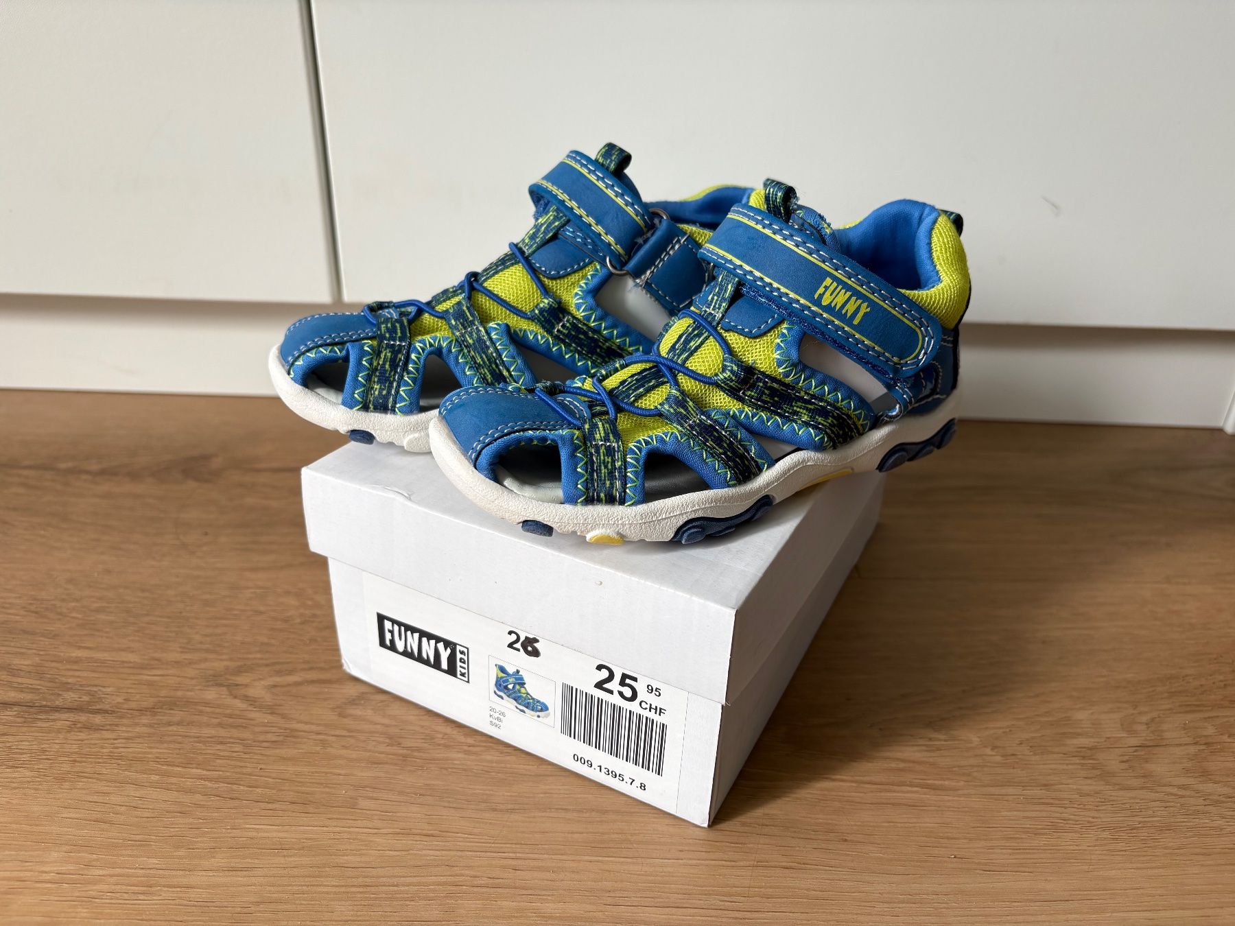 Scarpe per ragazzi: NEUE Funny-Sandalen Gr. 26 – Nuovo e nell'imballaggio originale da Zumikon venduto da Lilelou