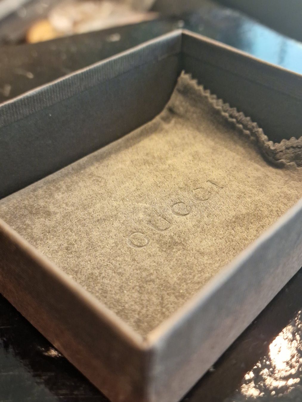 Casse di trasporto: Verpackungsschachtel von Gucci – Usato da Unterägeri venduto da Altgoldschmuck 2