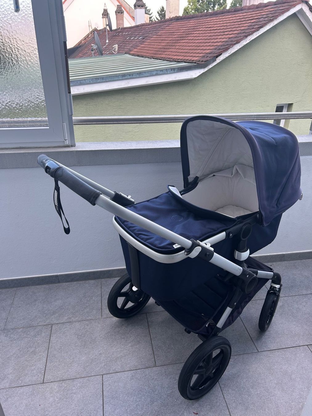 Bugaboo Kinderwagen: Bugaboo Kinderwagen Fox 2 – Gebraucht aus Basel von vik_ym5m