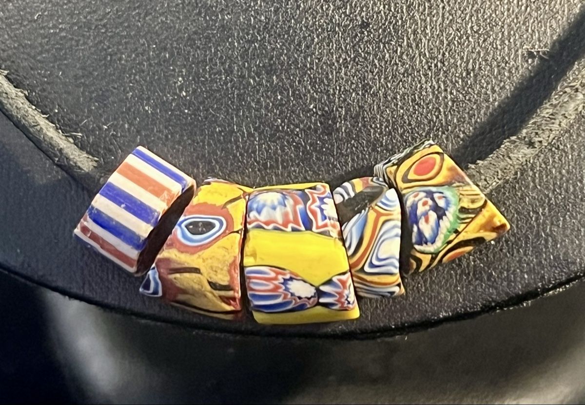 Murano Catenine:  Collier de "Trade Beads" en Perles de Commerce  de Murano – Usato da Genève venduto da DELIRBEADS