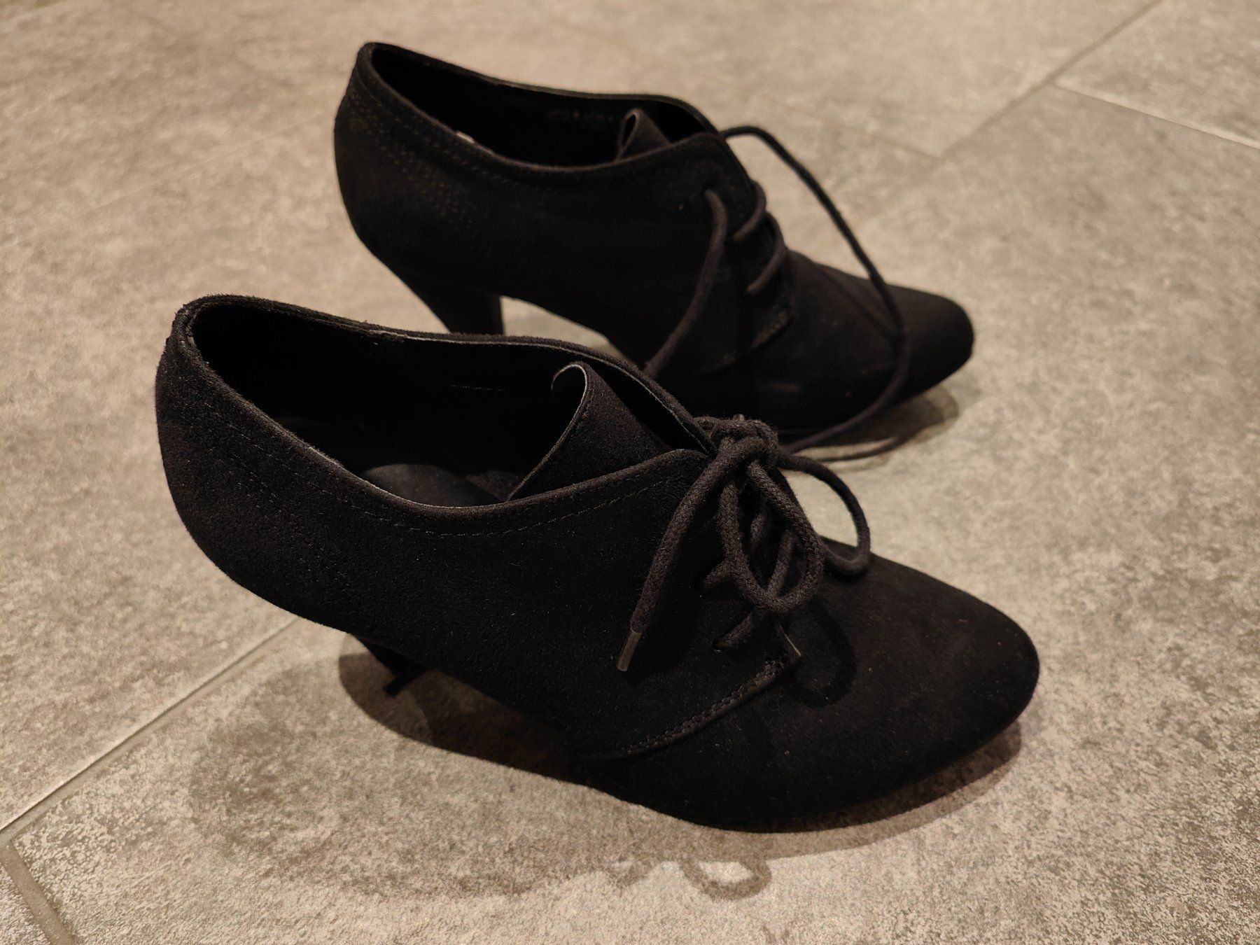 Scarpe da donna: Stiefeletten Business – Usato da Birmensdorf ZH venduto da mku_9qbw