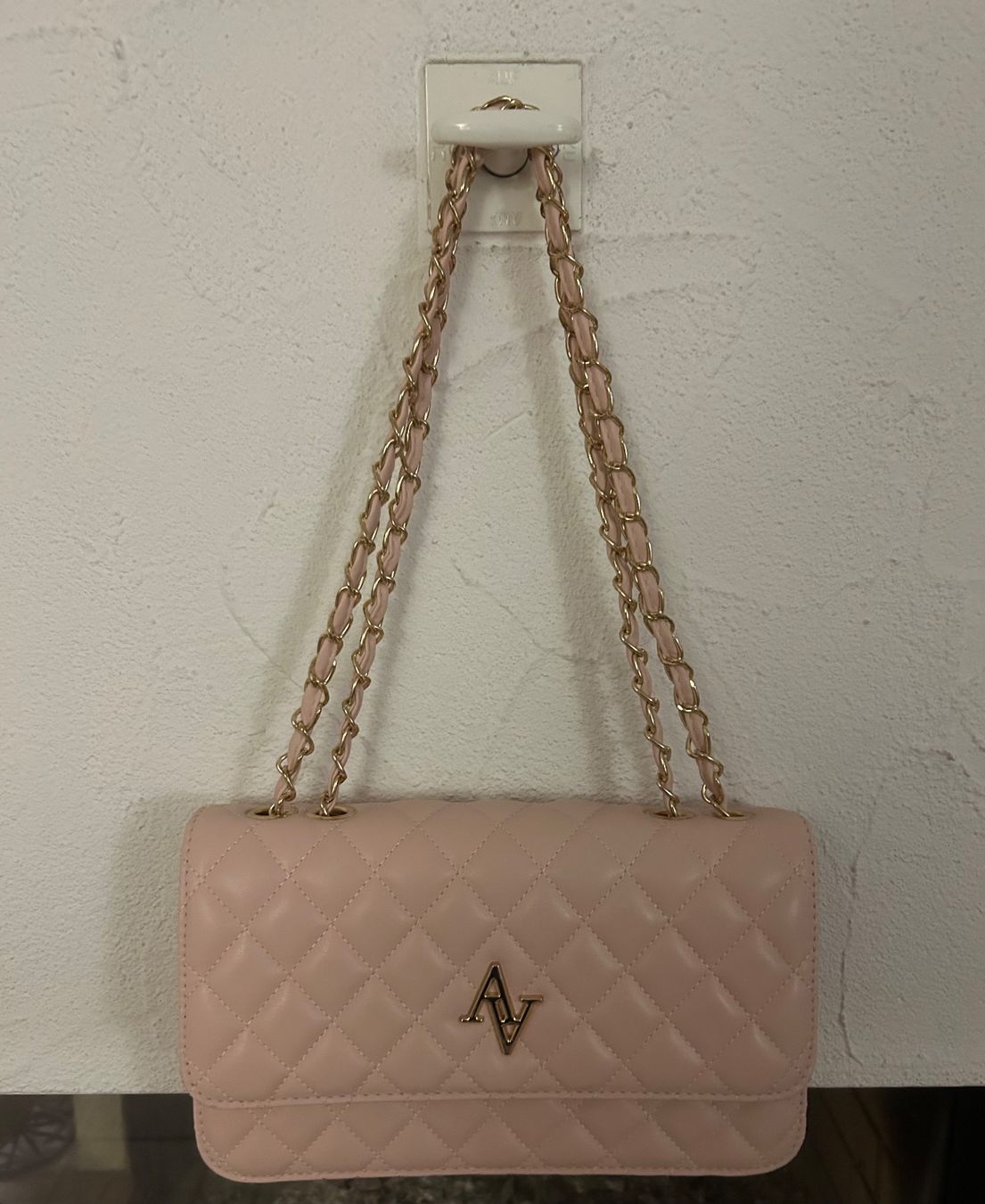 Borse da donna: Rosa Handtasche mit goldener Kette – Usato da Oberkulm venduto da angela_05 1