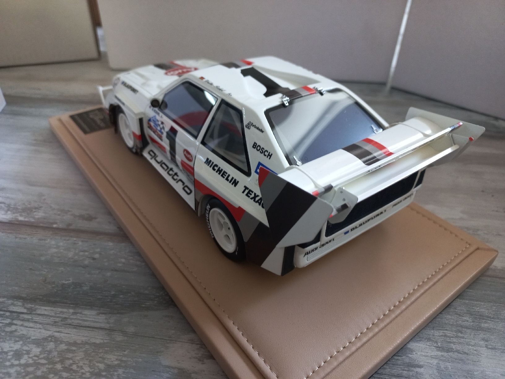Audi Modellini d'auto: Audi Quattro S1 PikesPeak 1/18 TopMarques – Usato da Attalens venduto da remy_s00 2