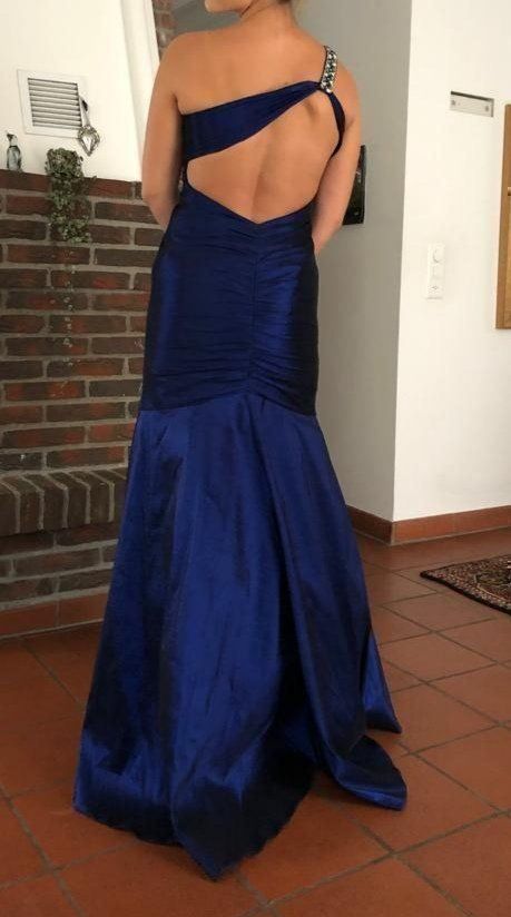 Vestiti: Gala-, Ball-, Trauzäuginkleid – Usato da Winterthur venduto da Schugger44 3