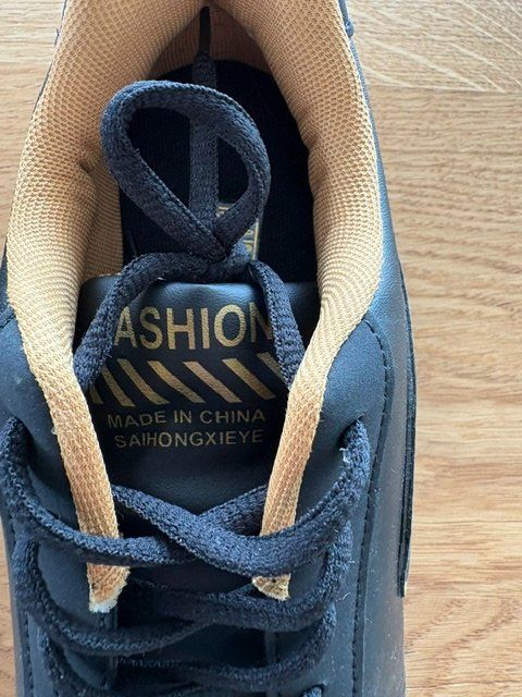 On Chaussures femmes: ON Damenschuh, 2 Paar – Neuf (Voir description) à Wauwil par willibilli 8