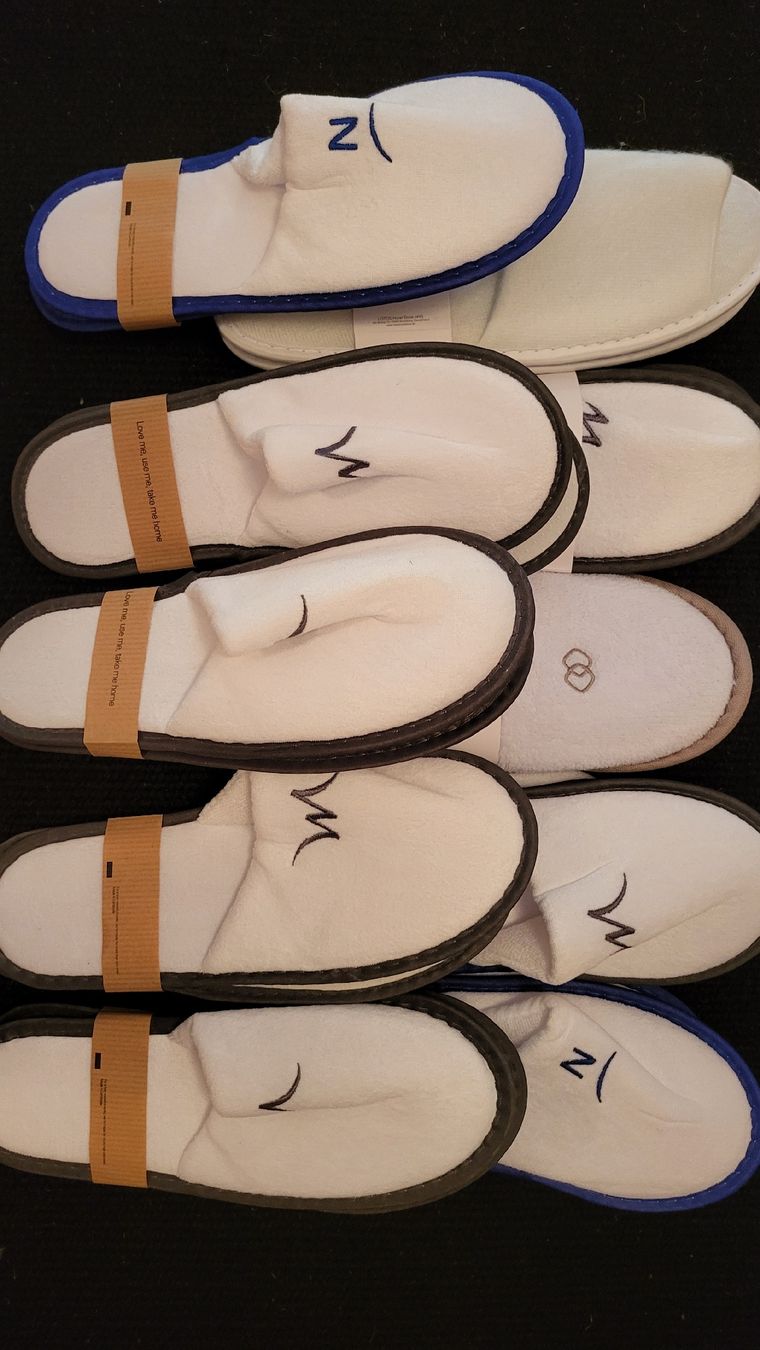 Scarpe da uomo: Hotel Schuhe/ One Size – Nuovo e nell'imballaggio originale da Muttenz venduto da Igma