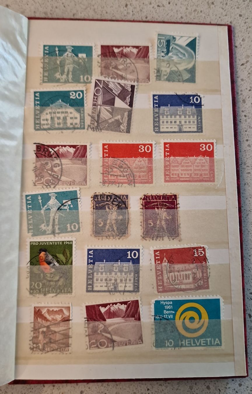 Tous les timbres: Briefmarkensammlung Divers #10 – D'occasion à Horw par Aquim
