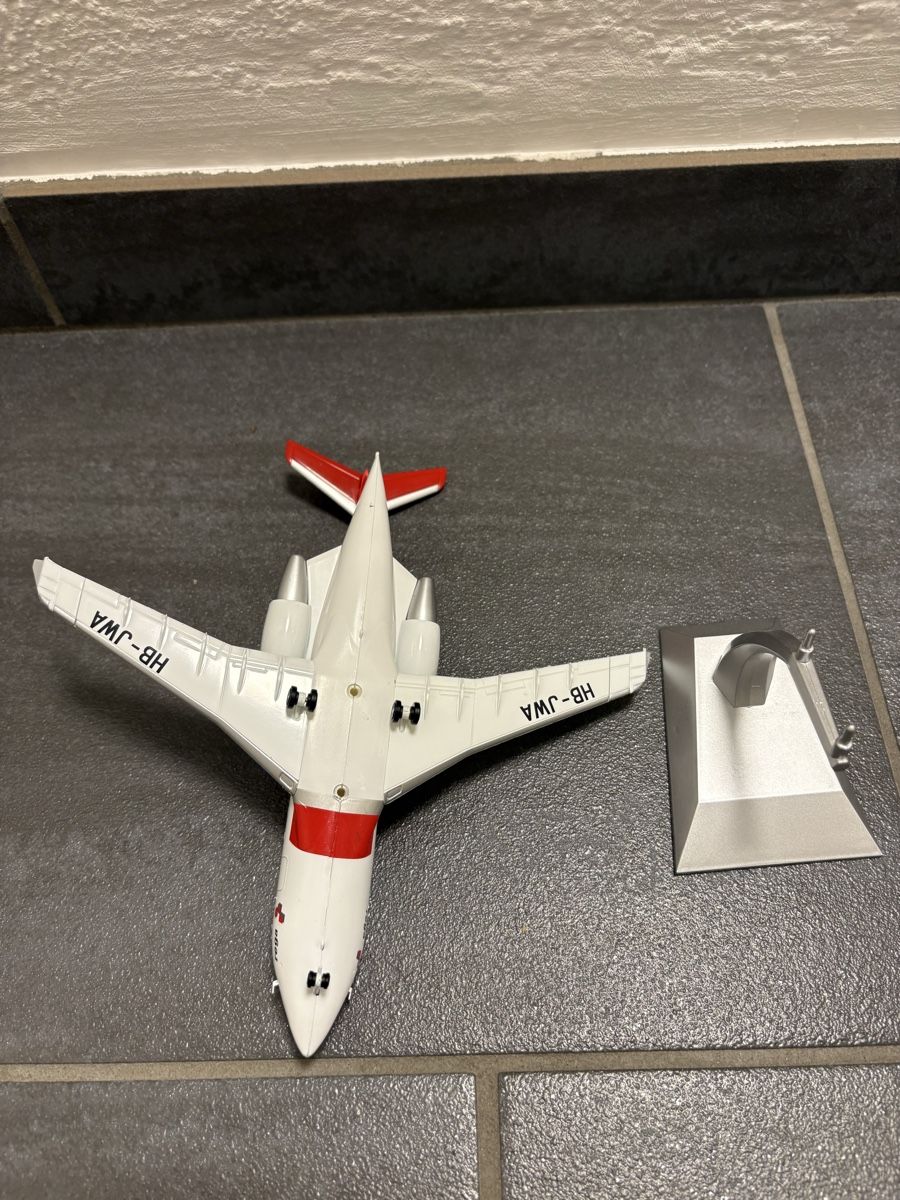 Rega Kit di modellismo & Modellini statici: Rega Jet Challenger 650 1:100 – Nuovo (secondo la descrizione) da Rümlang venduto da svent 7