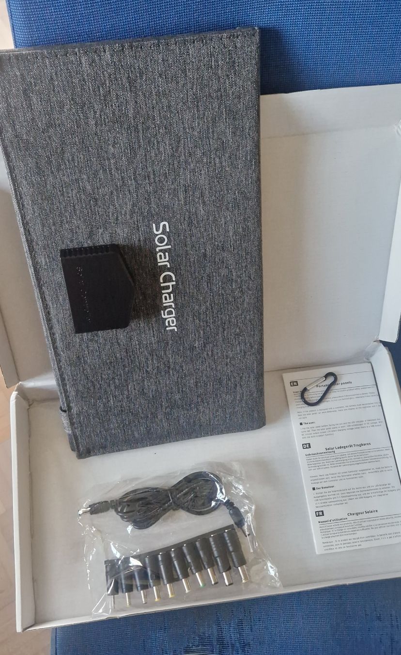 Dispositivi a energia solare: Solarcharger faltbar, 10W effektiv – Nuovo e nell'imballaggio originale da Wädenswil venduto da Telemos