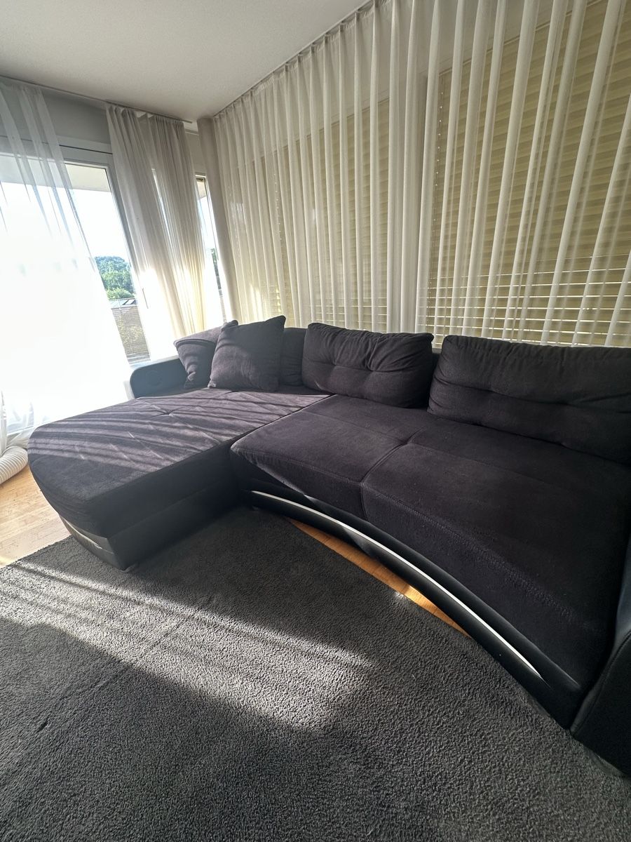 Sofas: Schwarzes Stoffsofa – D'occasion à Luzern par marbrzo