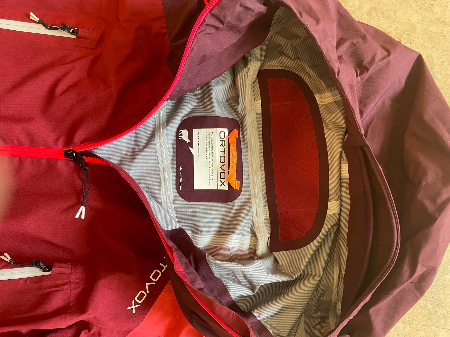 Ortovox Jacken: Ortovox Regenjacke – Gebraucht aus Schaffhausen von assiral89 1