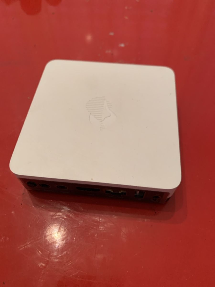 Ricevitori: Swisscom TV-Box IP1400 Receiver – Usato da Opfikon venduto da Safside