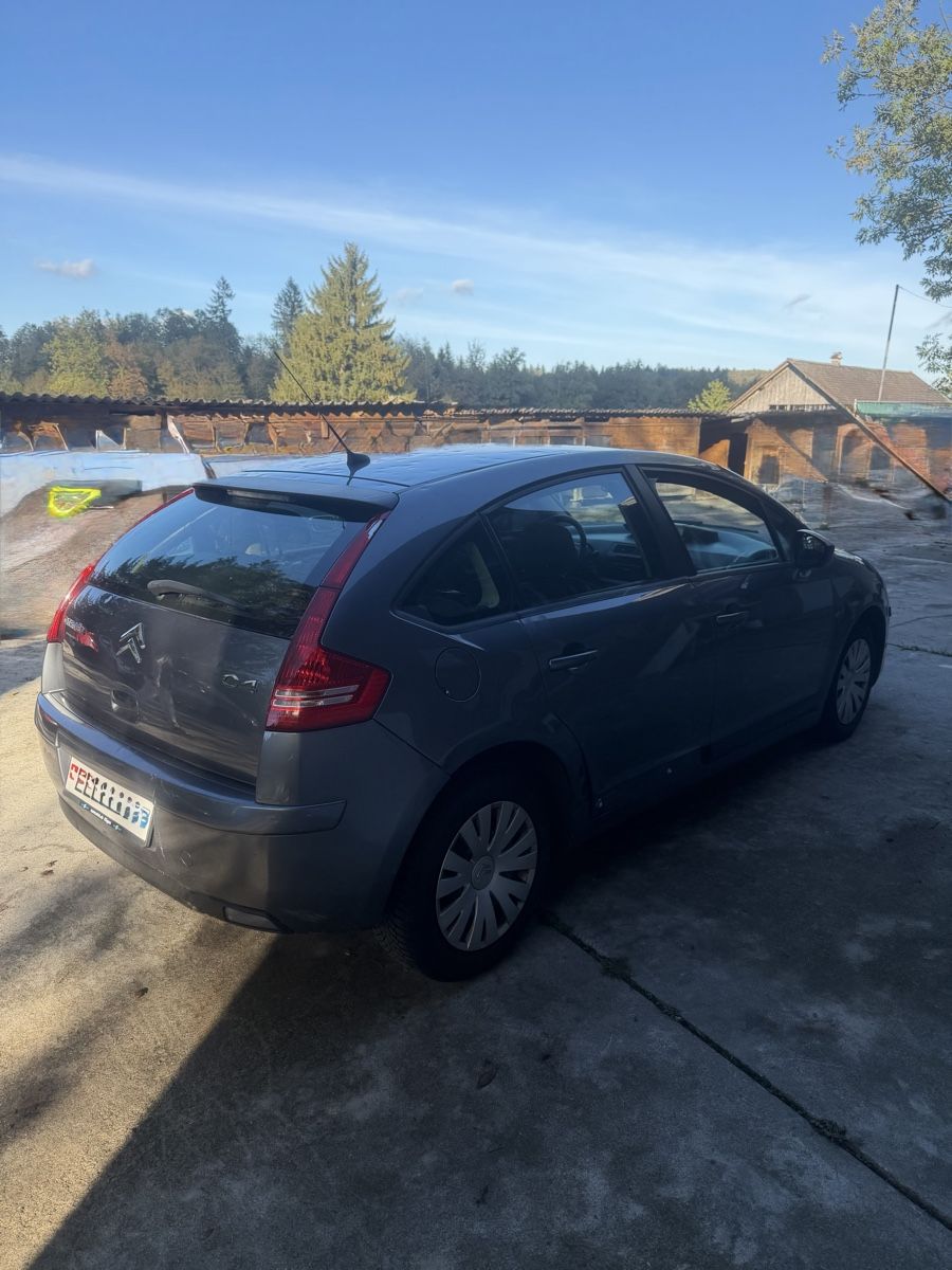 Citroën Automobili: Citroen C4 1.6 / mit mfk – Usato da Winterthur venduto da aut_dsq7 1