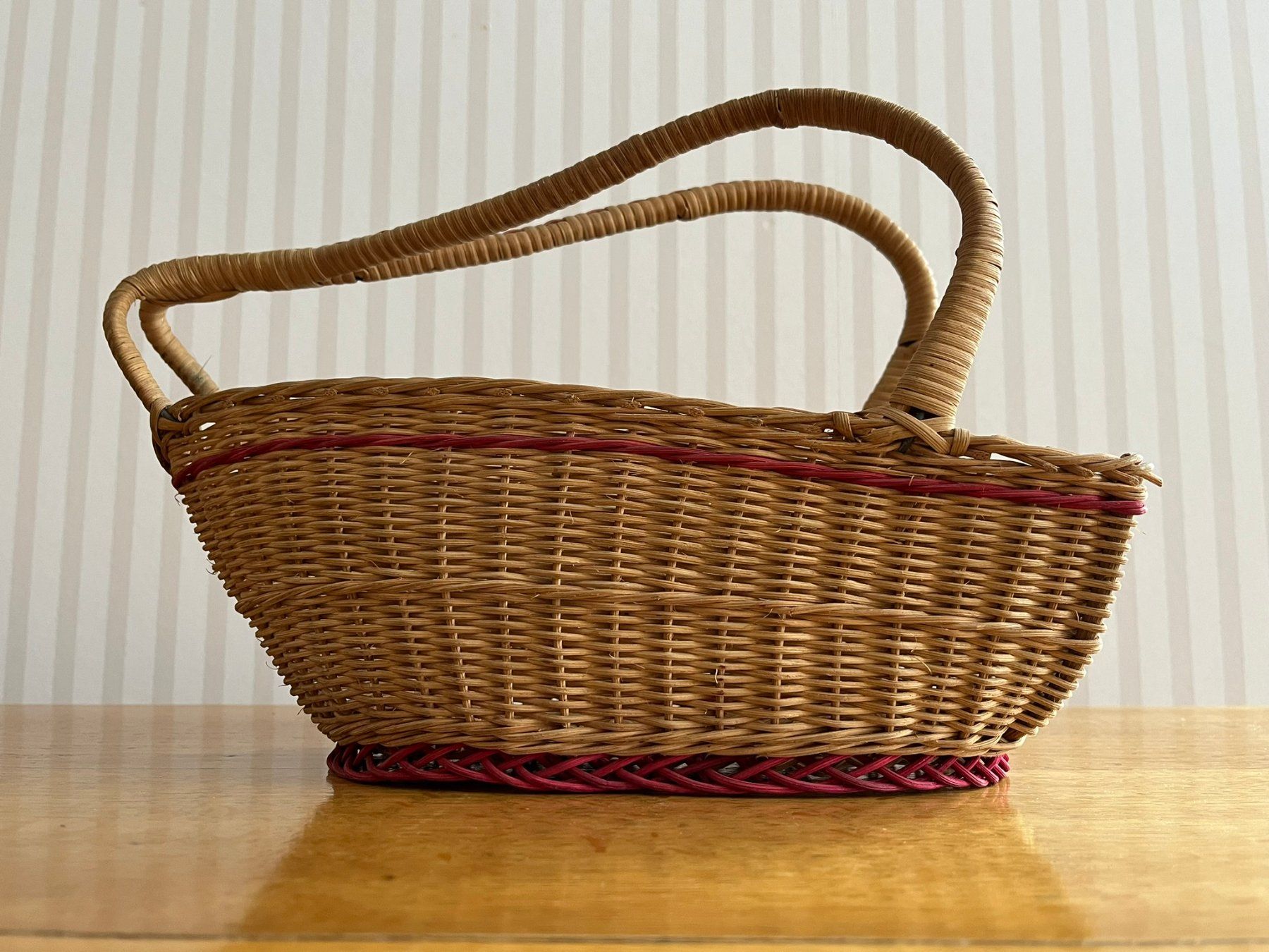 Sonstige Antiquitäten & Kunst: Panier en osier ancien pour le vin de table – Gebraucht aus Basel von Lancer4