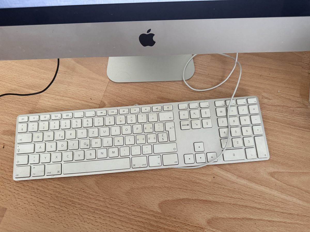 Apple PC: Apple iMac 2017 | 21.5-Zoll – Usato da Muttenz venduto da ali_6yvf 1