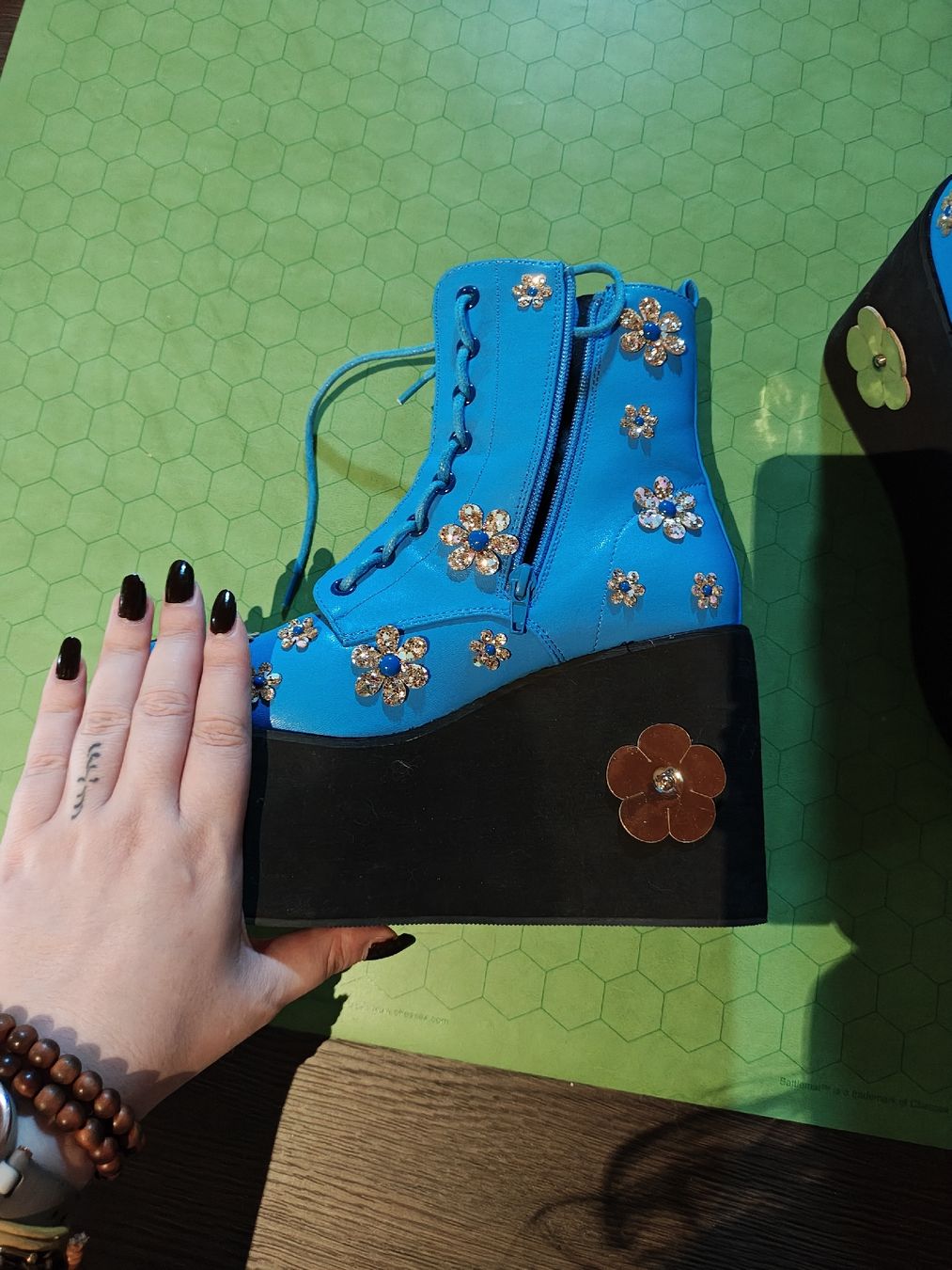 Scarpe da donna: Koi platform boots – Usato da Mönchaltorf venduto da Llyrian 5