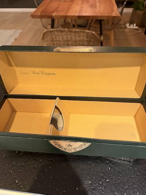 Wein: Dom Pérignon 1976  cadeau dexception pour 50e anniversaire – Gebraucht aus Lausanne von alxzny 2