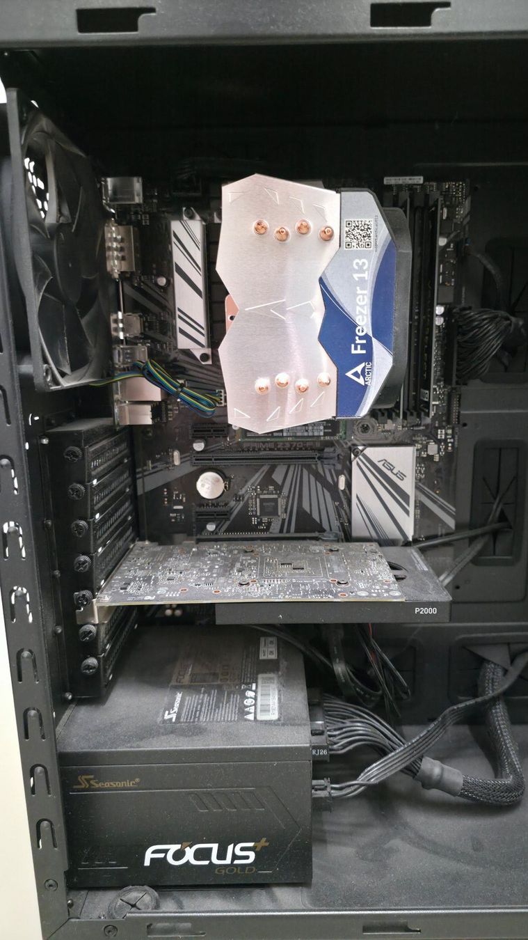 Asus PCs: PC Gehäuse mit Komponenten und Zubehör – Défectueux à Kloten par Robiin_zan