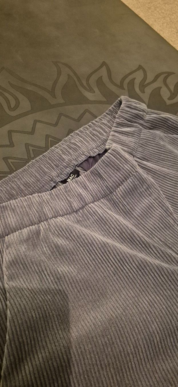 Pantaloni: MAC - Damen Cordlook Stoffhose – Usato da Gelterkinden venduto da swissrevolution 3