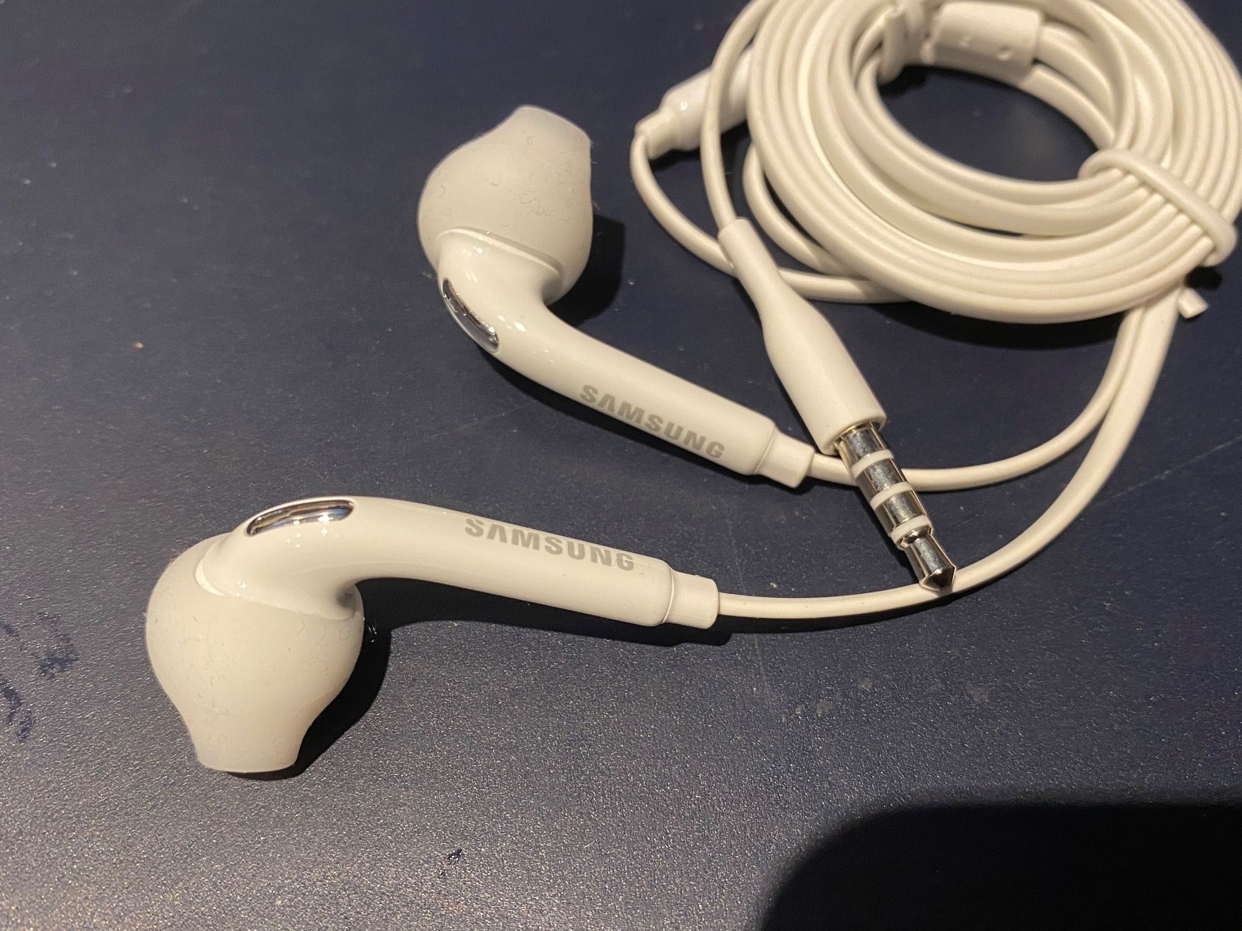 Cuffie: Konvolut  Headset /Ear-Kopfhörer, Samsung, iPhon, S-Ericsson – Usato da Herisau venduto da Fissore 5