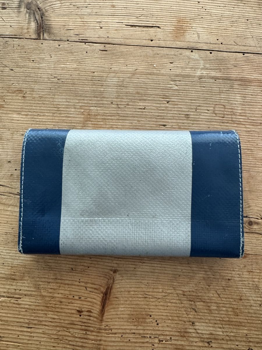 Freitag Portafogli: Stylish Blue Wallet ( Freitag ) – Usato da Zürich venduto da ann_v792 1