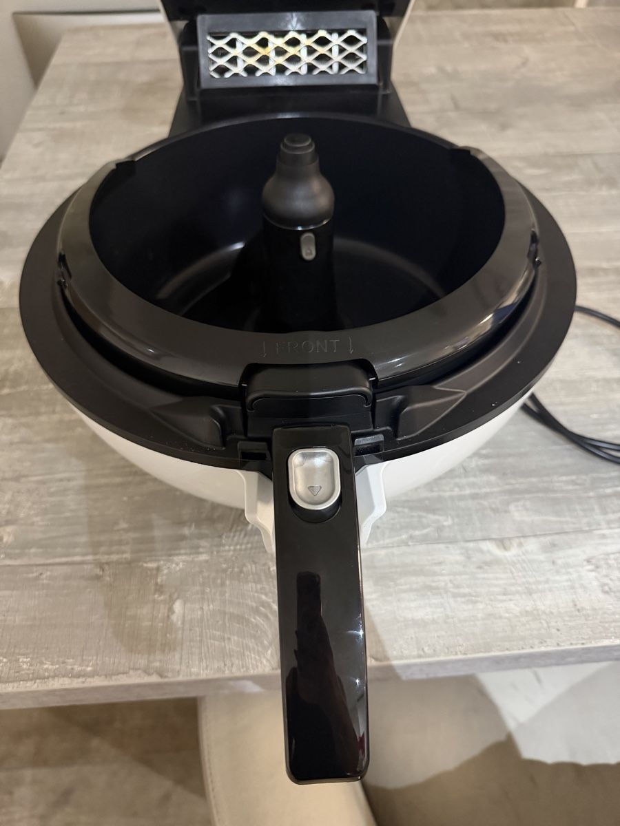 Tefal Elettrodomestici da cucina: Tefal ActiFry Genius XL Heissluftfritteuse – Usato da Hägglingen venduto da Raff_Ella 5