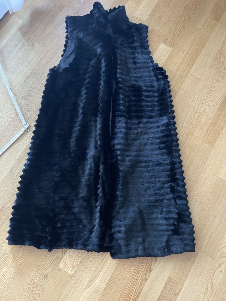 Gilet & Giacche: Schwarze Fell Weste, Gr. S-Winter Trend – Usato da Rüschlikon venduto da leo_mwz2 6