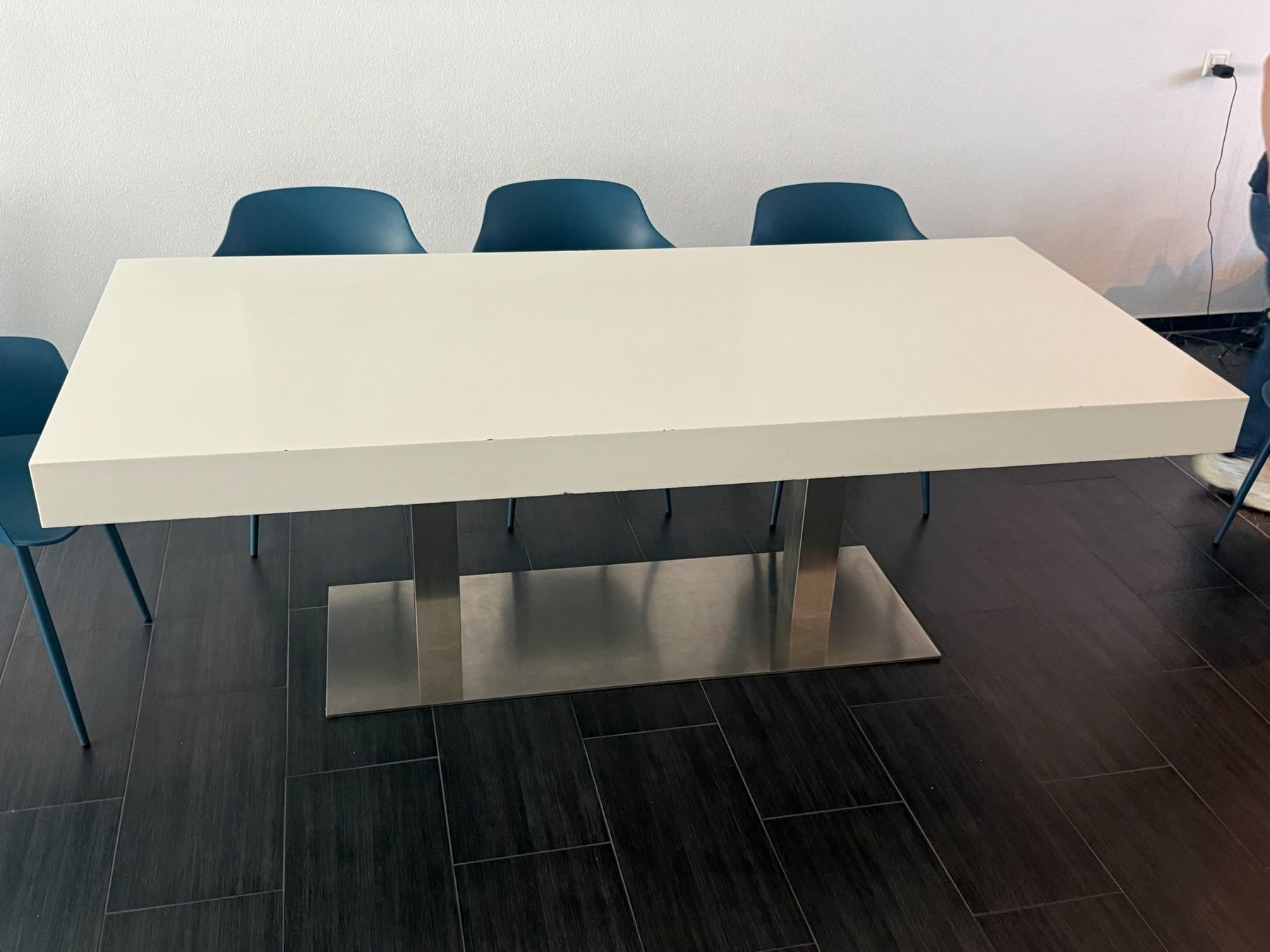 Tische: Esstisch ohne Stühle – Gebraucht aus Kaiseraugst von basweb 4