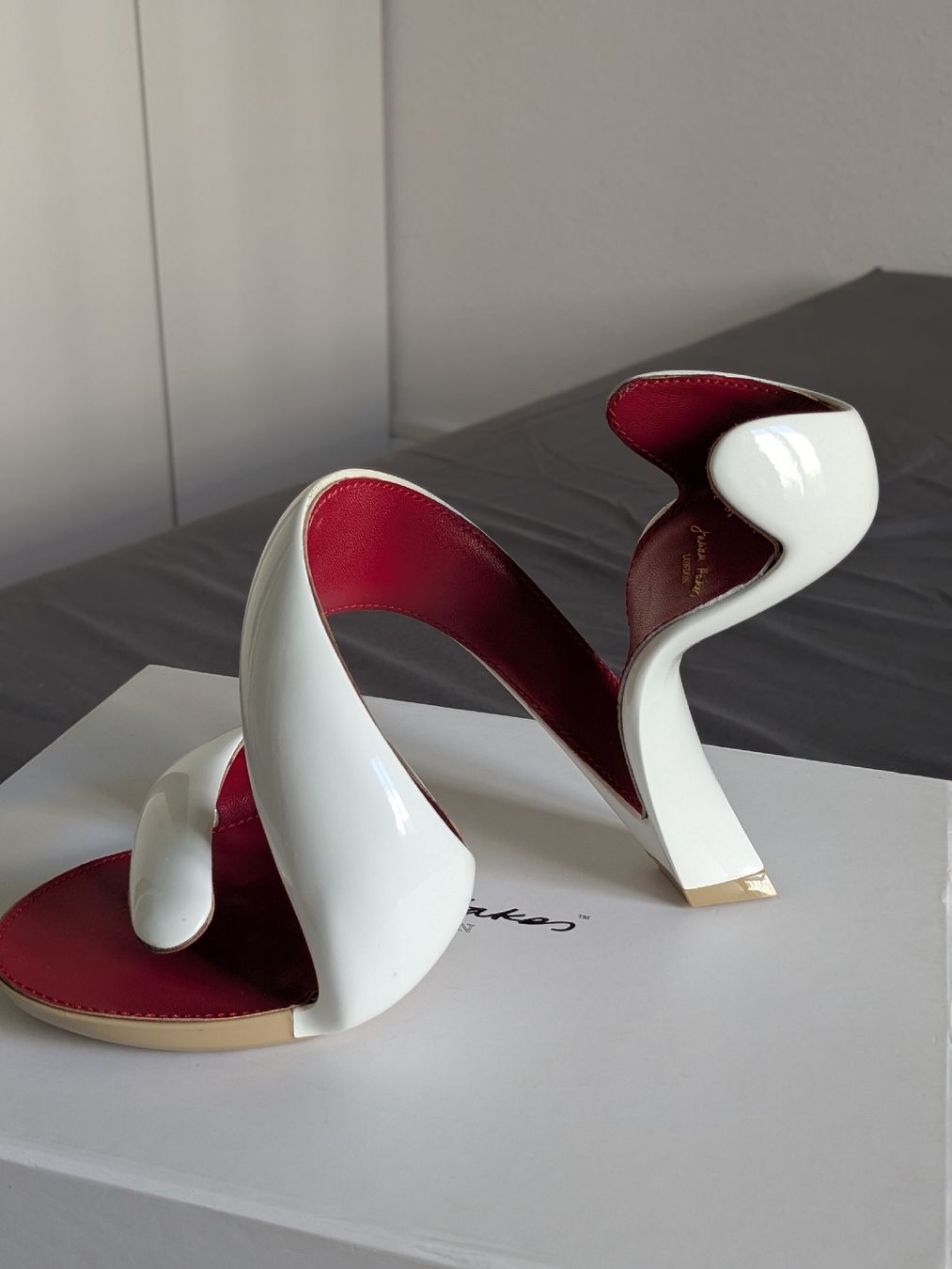 Scarpe da donna: Julian Hakes white heels. 39. New – Nuovo (secondo la descrizione) da Genève venduto da Valentyna_ann 5