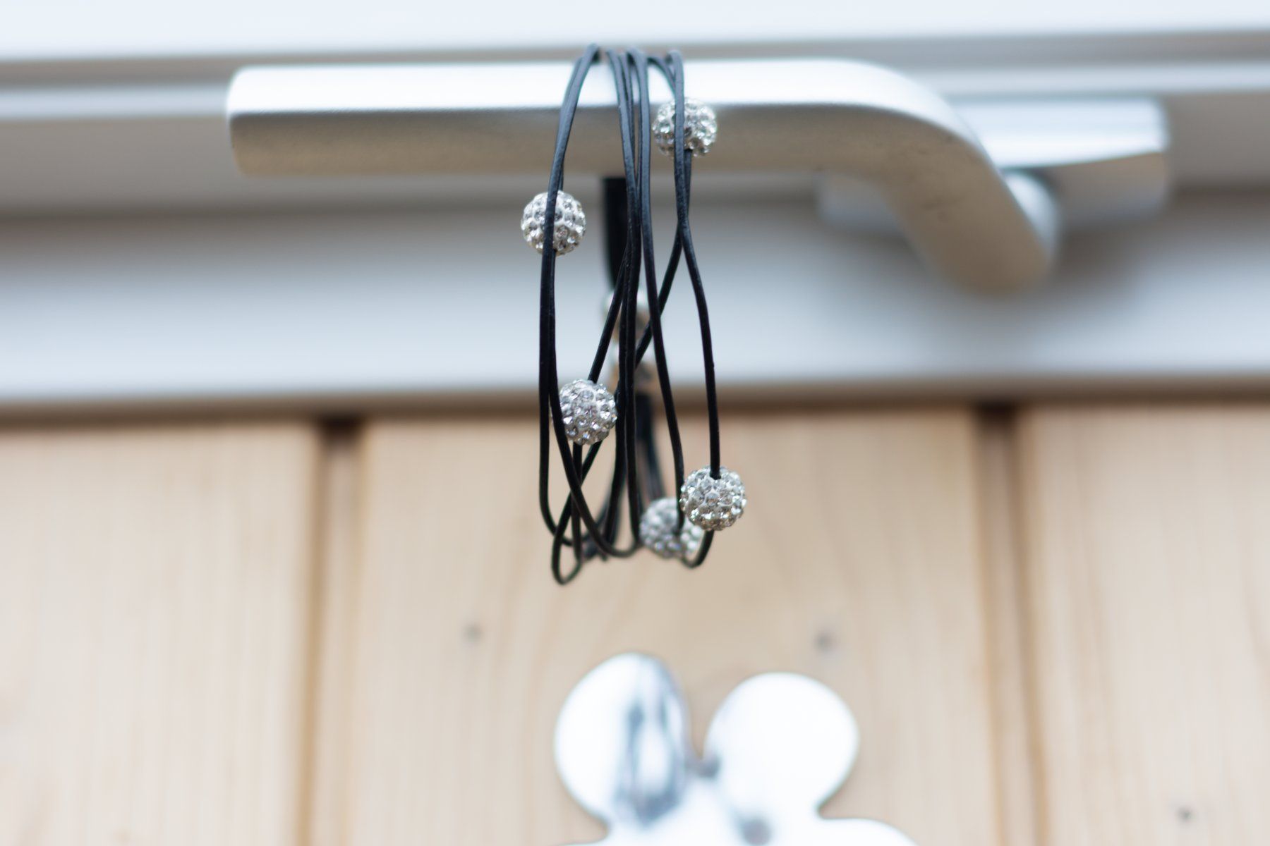 Bracciali & Braccialetti: Bracelet noir avec perles brillantes – Usato da Bossonnens venduto da noemie_01 2