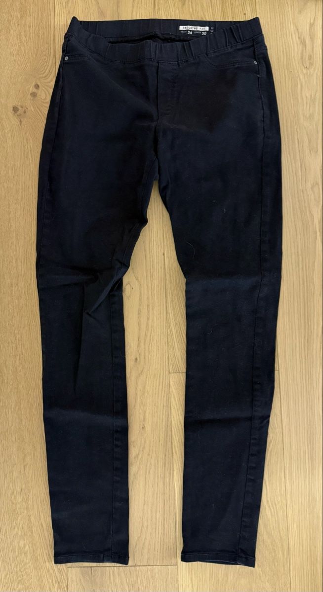 Lotti di vestiti: 6 Damenhosen, ca. Grösse M verschiedene Marken – Usato da Wettswil venduto da Catli610 6