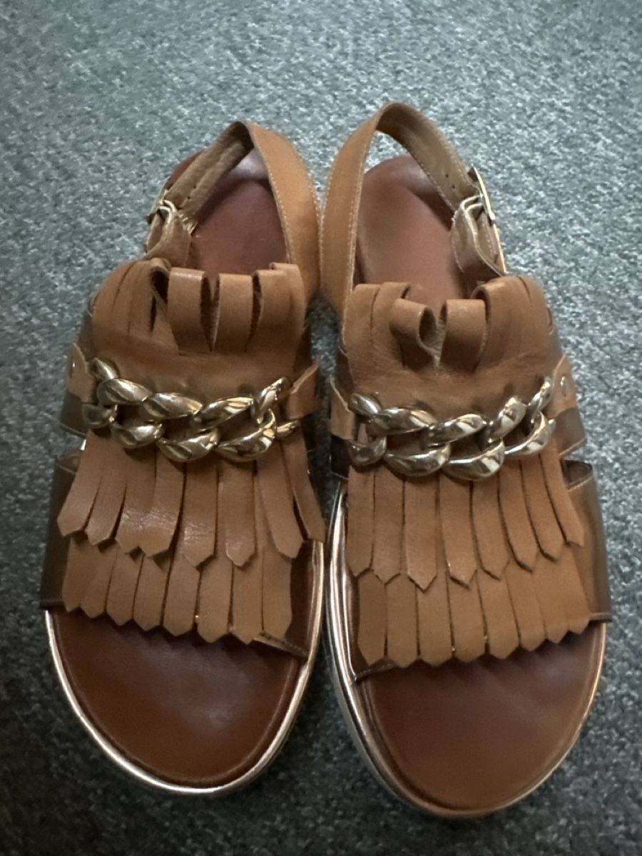 Walder Scarpe da donna: Sandalen Gr 40 – Usato da Baltschieder venduto da YmroBe