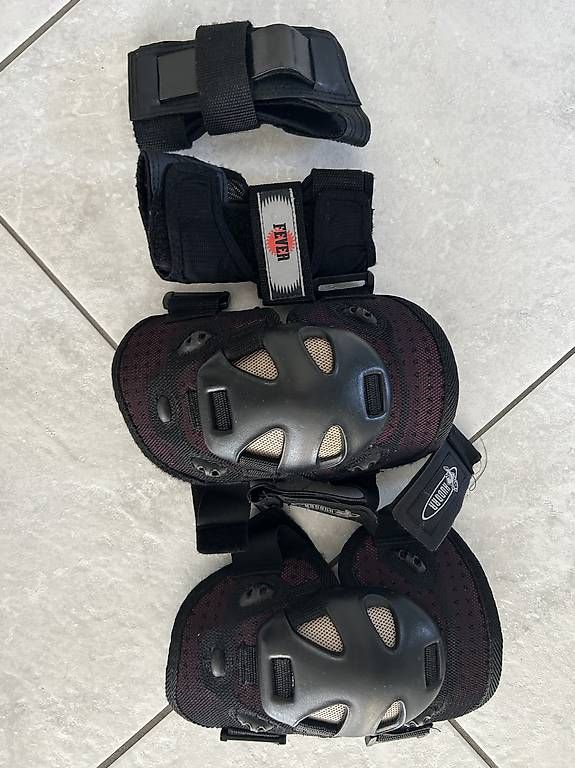 Pattini in linea & Pattini a rotelle: Inline Skates Gr 39 mit Schutzausrüstung – Usato da Schindellegi venduto da ruthy66 2