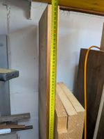 Holz-Konvolut – massive Buchendielen,  Schichtplatten uvm