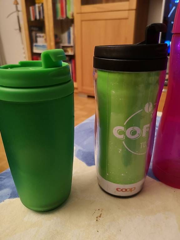 Borracce & Thermos: 3 Trinkbecher/Trinkflasche – Usato da Lyss venduto da Clarino1 2