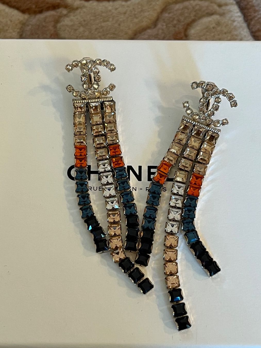Chanel Orecchini pendenti & Orecchini a lobo: Chanel earrings – Usato da Langnau am Albis venduto da anjalimkchotani 1